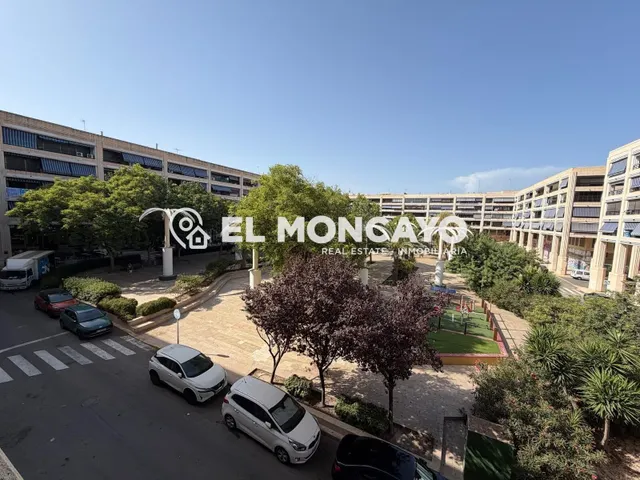 Fantástico apartamento de tres dormitorios a tan solo 300m de las playas de Guardamar del Segura, Alicante — 8