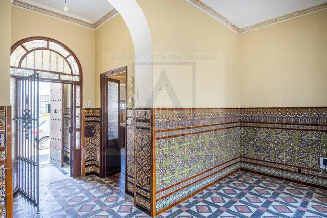 Venta de casa en el centro de Camas (Sevilla)