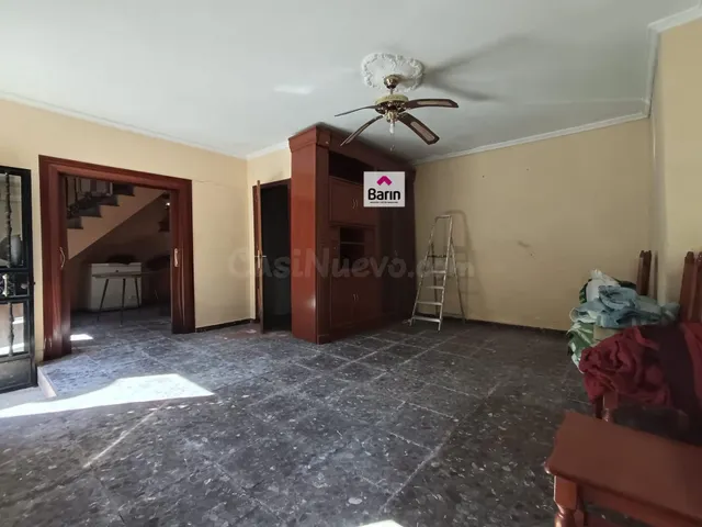 Chalet pareado en la barriada de Los Ángeles para reformar ( - foto 3
