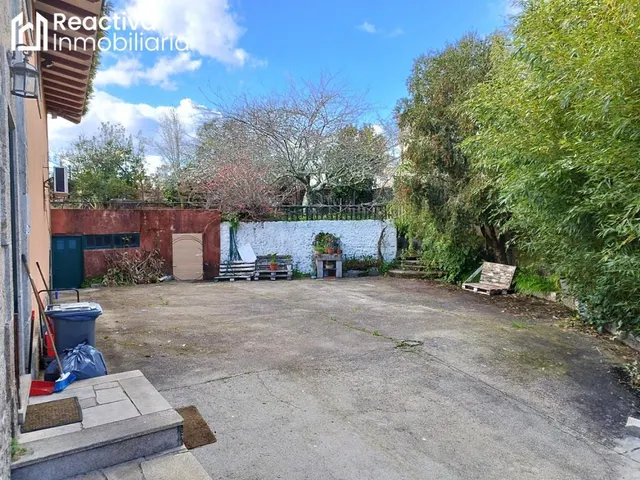 Chalet muy amplio con finca y garaje. - foto 4