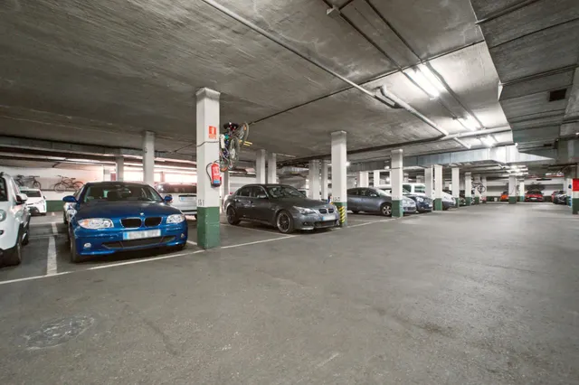 VENTA PISO EN MADRID ZONA BUTARQUE TERRAZA, PARKING Y PISICNA COMUNITARIA!! — 25
