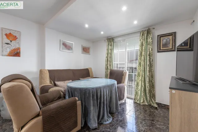 Ático reformado con ascensor, terraza y chimenea, listo para entrar a vivir — 11