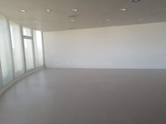 OFICINA DIÁFANA DE 120 M2 CON VISTAS EN TORRE HÉRCULES