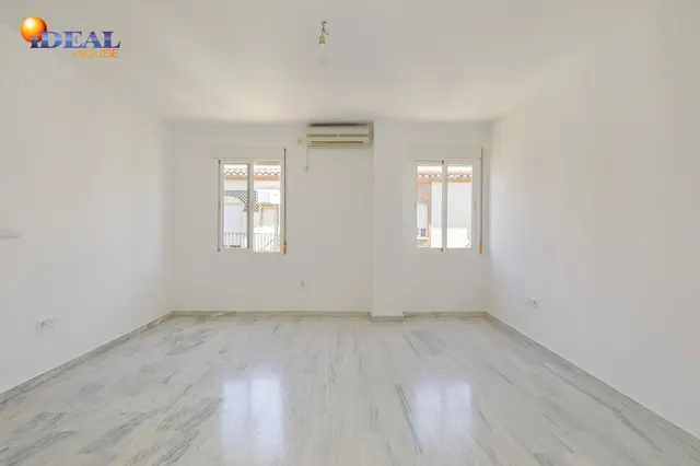 Piso con garaje y trastero — 7