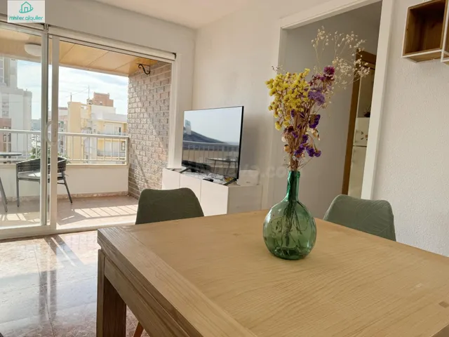 Apartamento 3 habitaciones 92m² en alquiler - 1a linea - foto 3