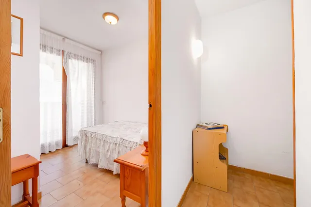 Bungalow de 3 dormitorios con piscina comunitaria en la playa de Los Locos — 19