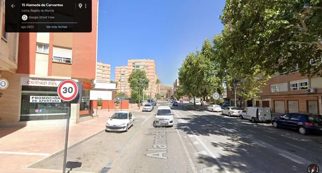 Ático con cuatro dormitorios en Alameda de Cervantes de gran - foto 4