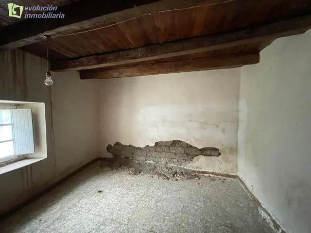 CASA DE PUEBLO PARA REHABILITAR EN OLMOS DE LA PICAZA - foto 3