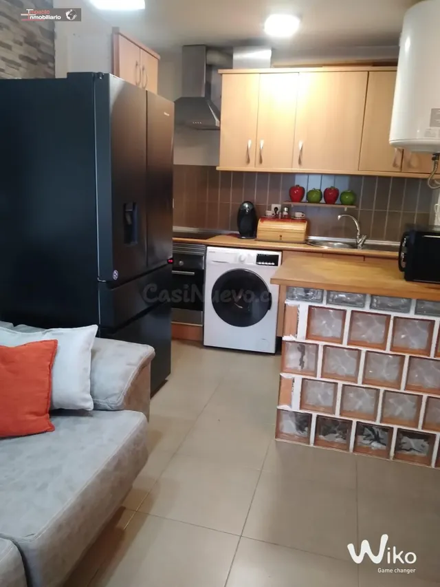 Acogedor Piso en el Corazón de Roquetas de Mar por Solo 85,0 - foto 2