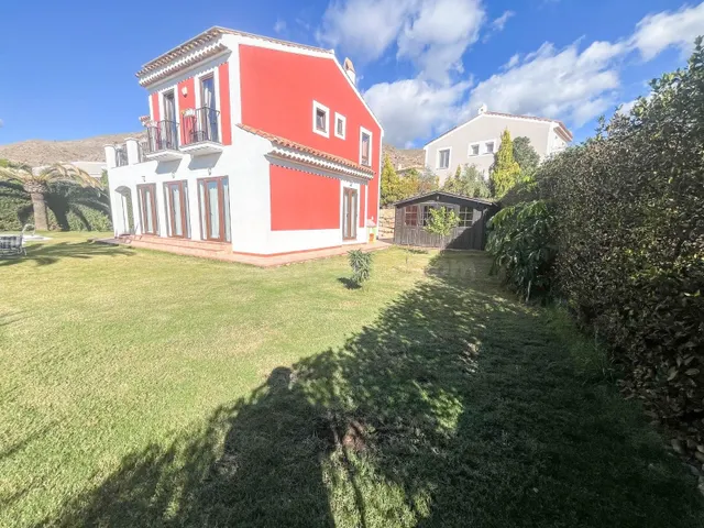 Villa 4 habitaciones 225m² en venta - Sierra cortina - foto 4