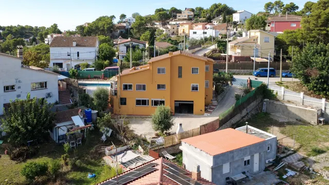 CASA FAMILIAR CON PISCINA, PRIVACIDAD Y ESPECTACULARES VISTAS A LA MONTAÑA EN LAS PALMERAS, CANYELLES — 41