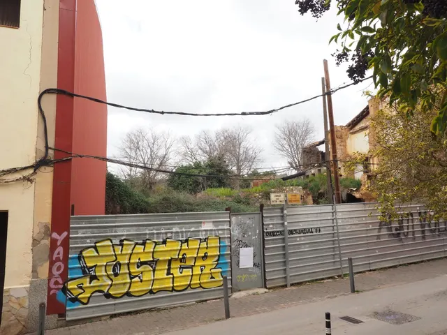 SE VENDE TERRENO URBANO EN PIERA — 8