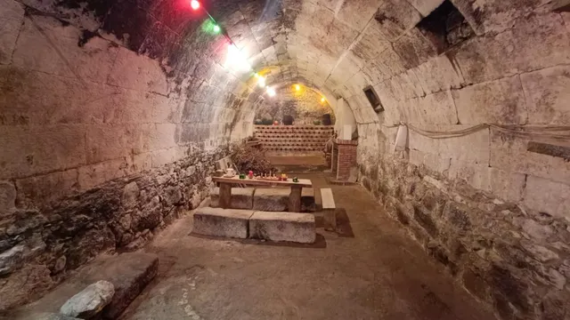 CASA EN VENTA EN MORALES DEL VINO (ZAMORA), 5 DORMITORIOS, BAÑO, BUHARDILLA, BODEGA, JARDÍN, GARAJE... — 29