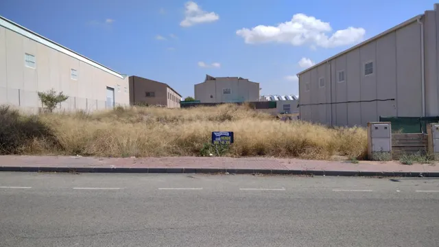 Terreno industrial 1520m² en venta - Calasparra