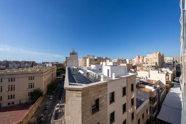 Vivienda con vistas espectaculares en el centro de Almería - foto 3