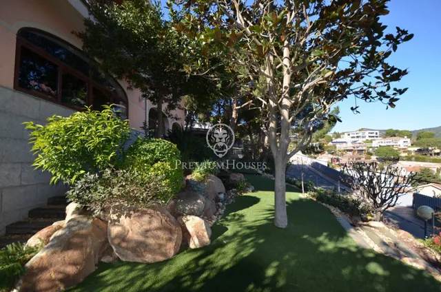 Casa con piscina en venta con vistas espectaculares en Alella — 18