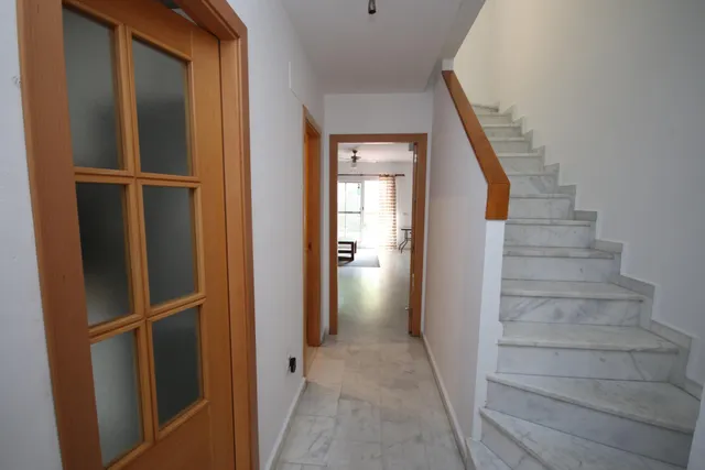 Exclusivo adosado de 3 plantas en Hoyo 14 junto al Campo de Golf – Nuevo Portil — 14