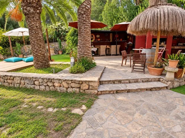 Villa con piscina y parcela de 2.075 m2 en Ses Rotgetes, cerca de Palma — 21