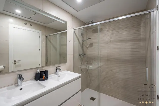 Apartamento en Torre Sakura – 21ª planta | 2 dormitorios | 2 baños | Vistas panorámicas — 11
