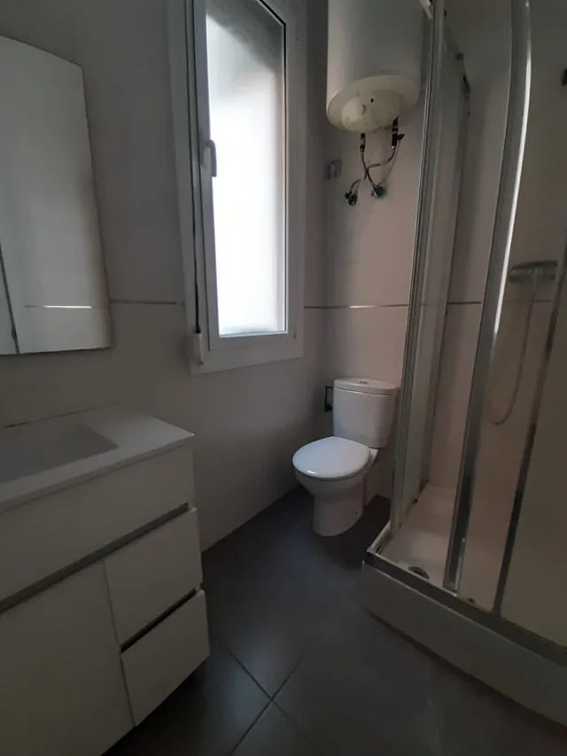 Dos habitaciones dobles - céntrico - ascensor — 15