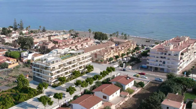 Apartamento en venta en Rincón de la Victoria — 11