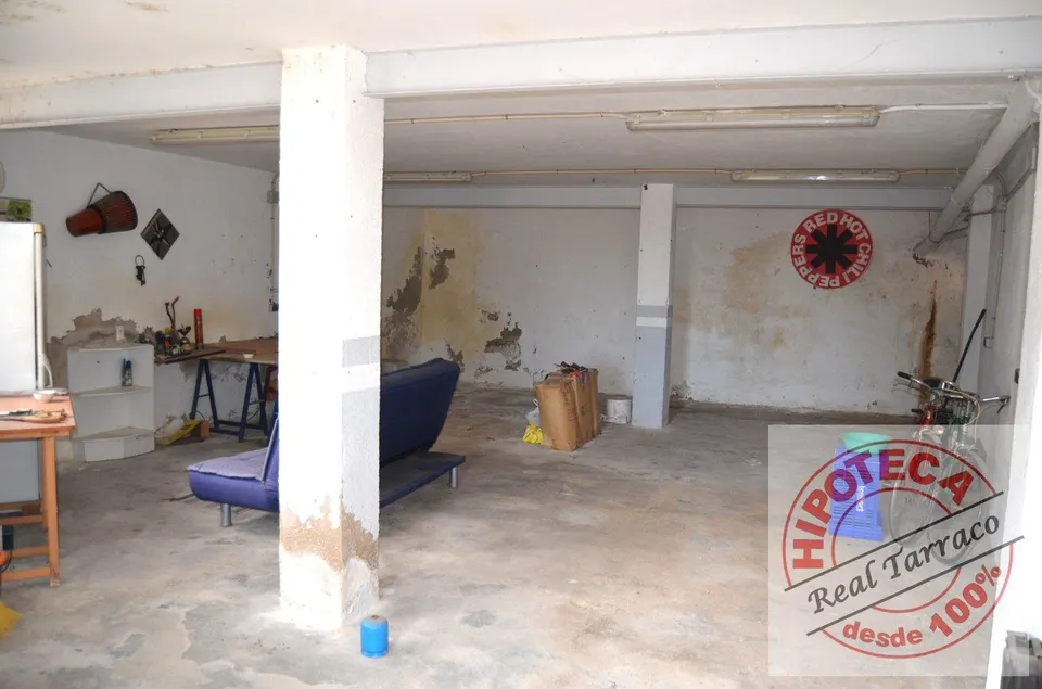 “Oportunidad: local de 56 m2 en pleno Raval de Crist"