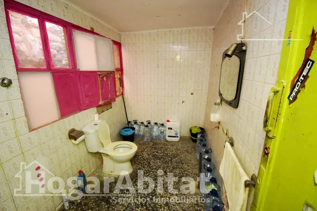 ¡GRAN OPORTUNIDAD! DOS CASAS CON TERRAZA Y BALCÓN — 40