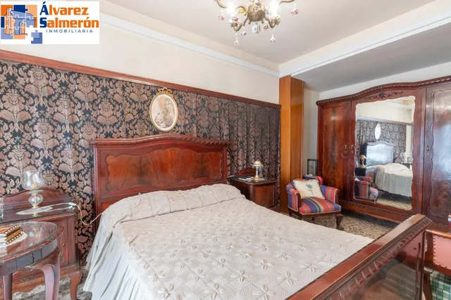 Amplia vivienda en pleno centro de Granada — 16