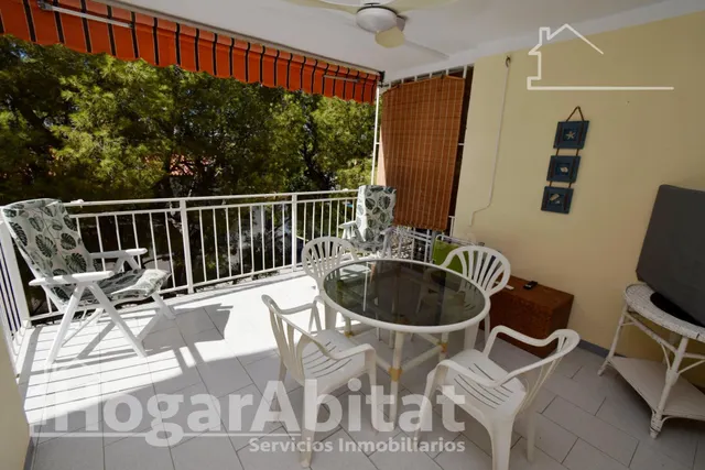 Acogedor apartamento con amplia terraza y plaza de garaje ju - foto 2