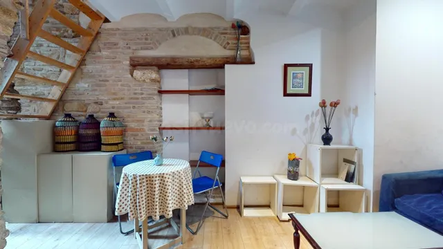 D. Casa de 2 plantas más buhardilla en calle Lucano-Potro