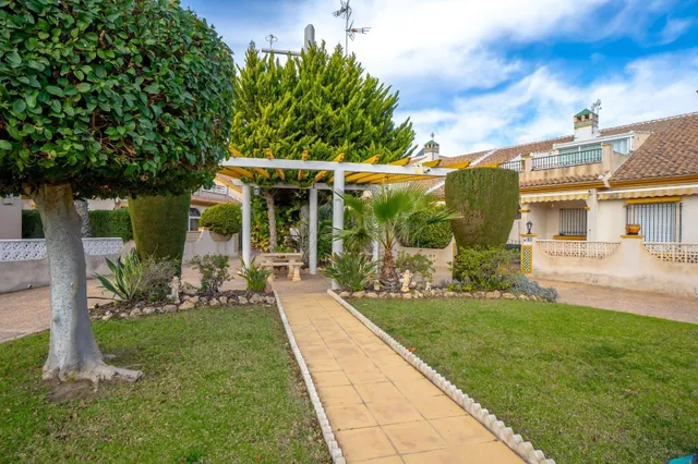 Encantadora Casa Adosada con Terraza Soleada en La Zenia — 26