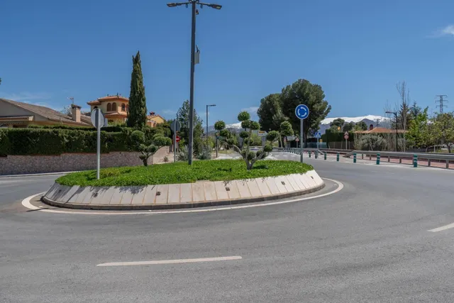 Magnífico solar de 1.002 m2 destinado a chalets individuales en la Urbanización Molino Ato de Otura — 5