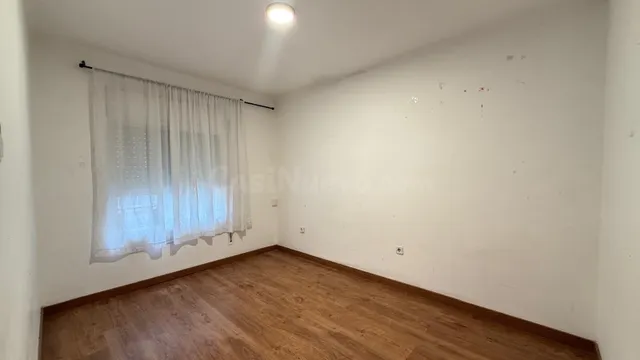 Amplio y Luminoso Piso en Santa Coloma de Gramenet por €165,000 — 4