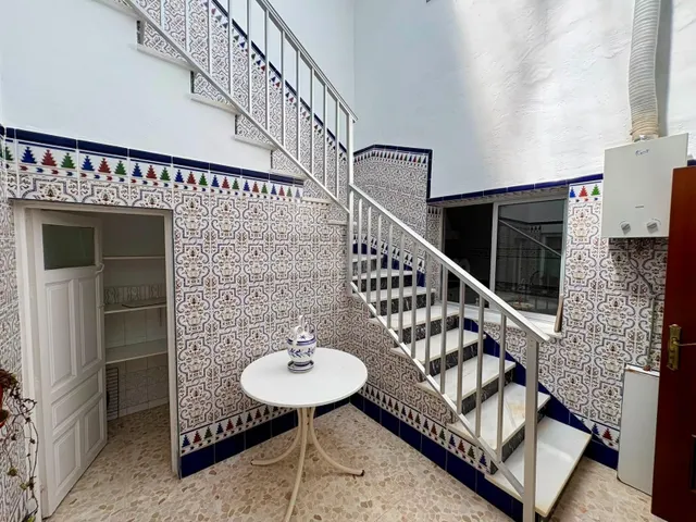 CASA EN EL CENTRO CON GARAJE Y AZOTEA PRIVADA - foto 5