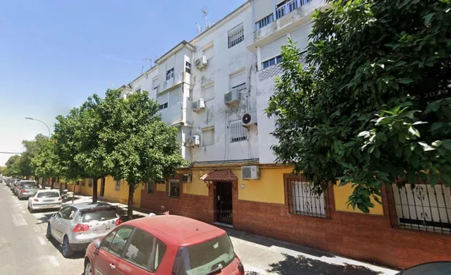 SE VENDE PISO OKUPADO en Calle MEJILLON Nº 34 Sevilla (Sevilla) — 4