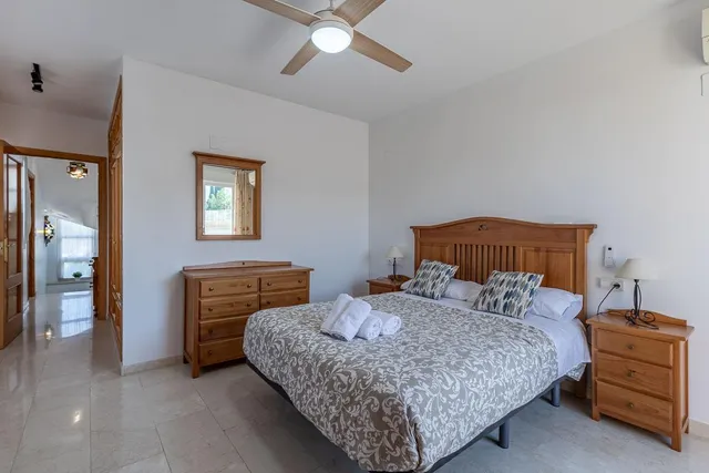 EXCLUSIVO CHALET INDIVIDUAL EN HUÉTOR VEGA — 23