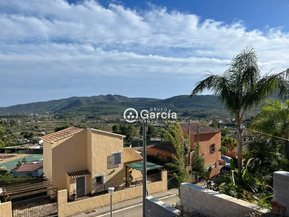 Parcela urbanizable a la venta en Alcalali.