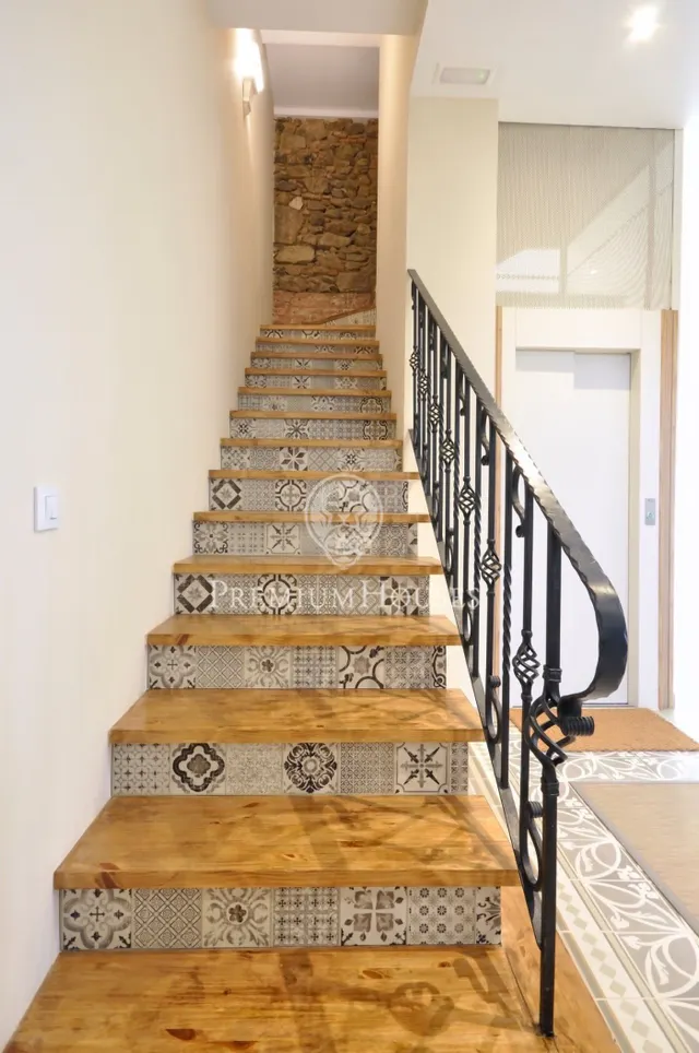 Casa señorial reformada en Llinars del Vallés — 16