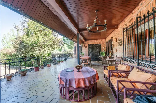 Mansión residencial: Privacidad, naturaleza y gran potencial en Villanueva de la Cañada — 5