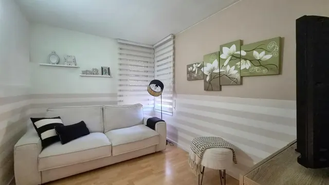 Pis de 5 habitacions a La Parada — 14