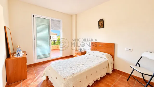Exclusivo chalet pareado de esquina en la urbanización mira la costa – sierra helada, Benidorm — 12