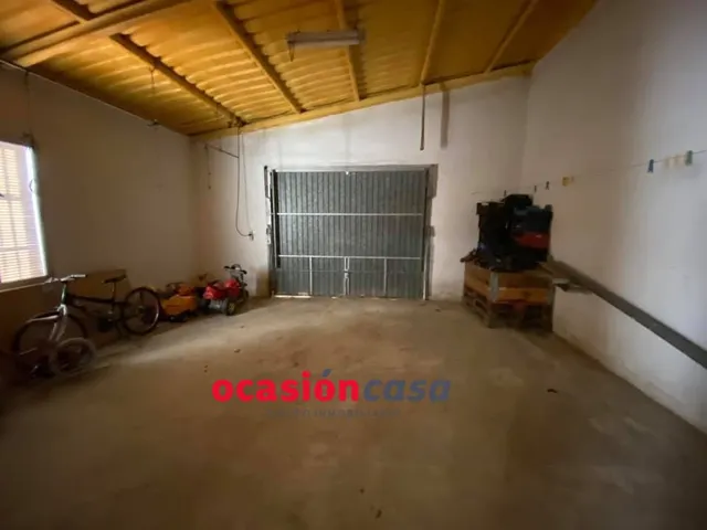Espectacular parcela con casa, piscina y olivos — 21