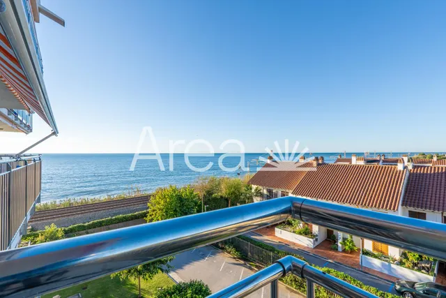 Apartamento con muchas posibilidades primera línea de mar — 20