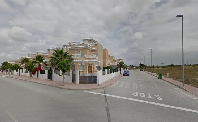 Se vende casa OKUPA en San Fulgencio (Alicante). - foto 2