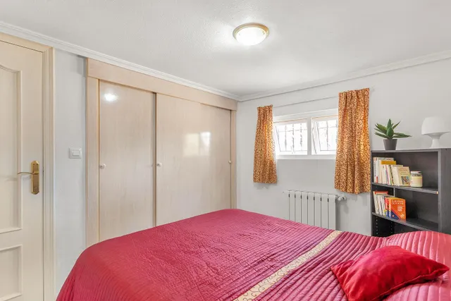 Villa independiente con piscina privada, vitas a la laguna Rosa y Salinas de Torrevieja — 16