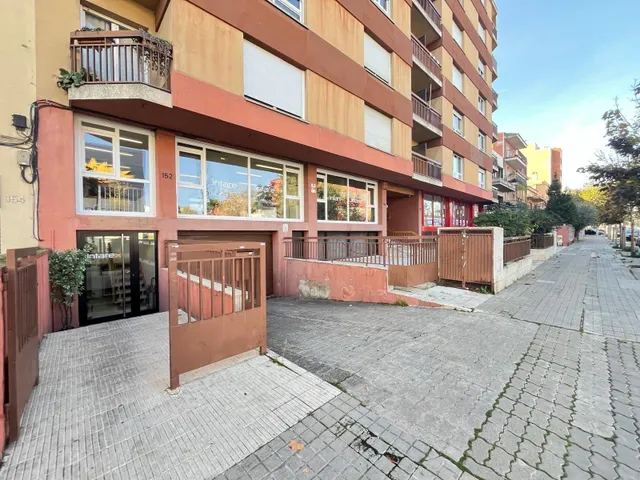 Espectacular local oficina con 170 m2 en Avenida Barcelona zona Esclat — 19