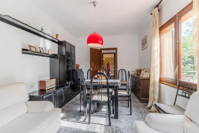 Casa unifamiliar aislada en Sant Llorenç de la Muga - foto 3