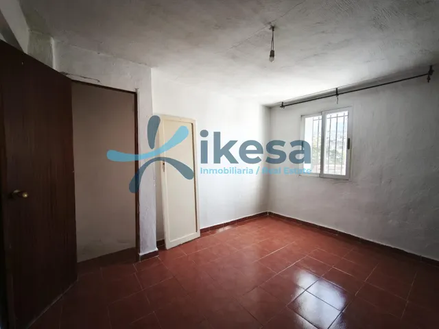 Moderno Adosado en Iznalloz - Ideal para Familias — 10