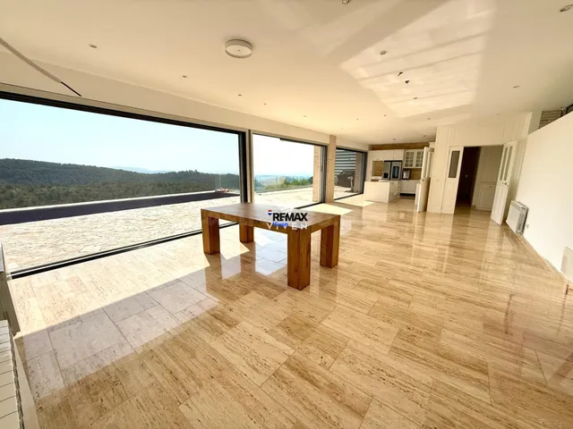 Un Oasis de Lujo y Discreción con Vistas Incomparables — 3