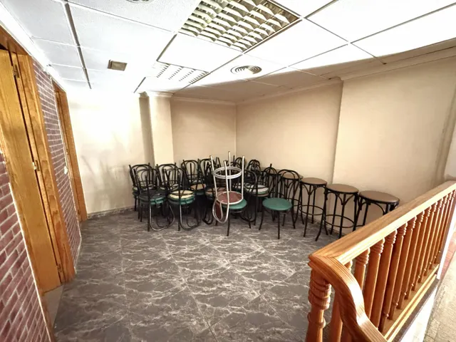 Se vende local comercial en el centro de Puente Tocinos. — 6